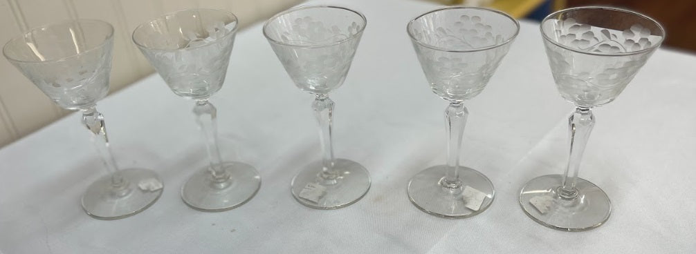 S6 Long Stem Crystal Etched Wine Glass