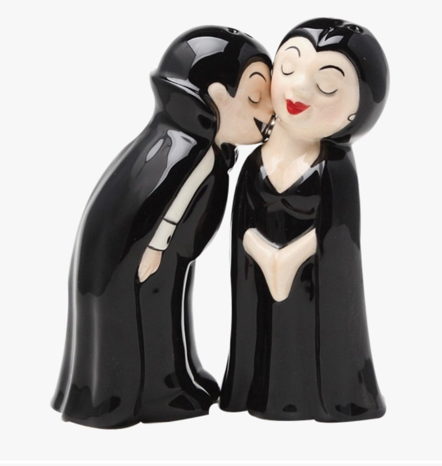 Love At First Bite Salt & Pepper Shaker Set