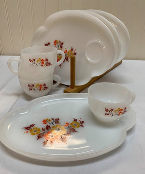 S8 Federal Blossom Snack Set Milk Glass Floral